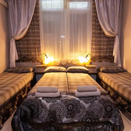 Art Guest house *